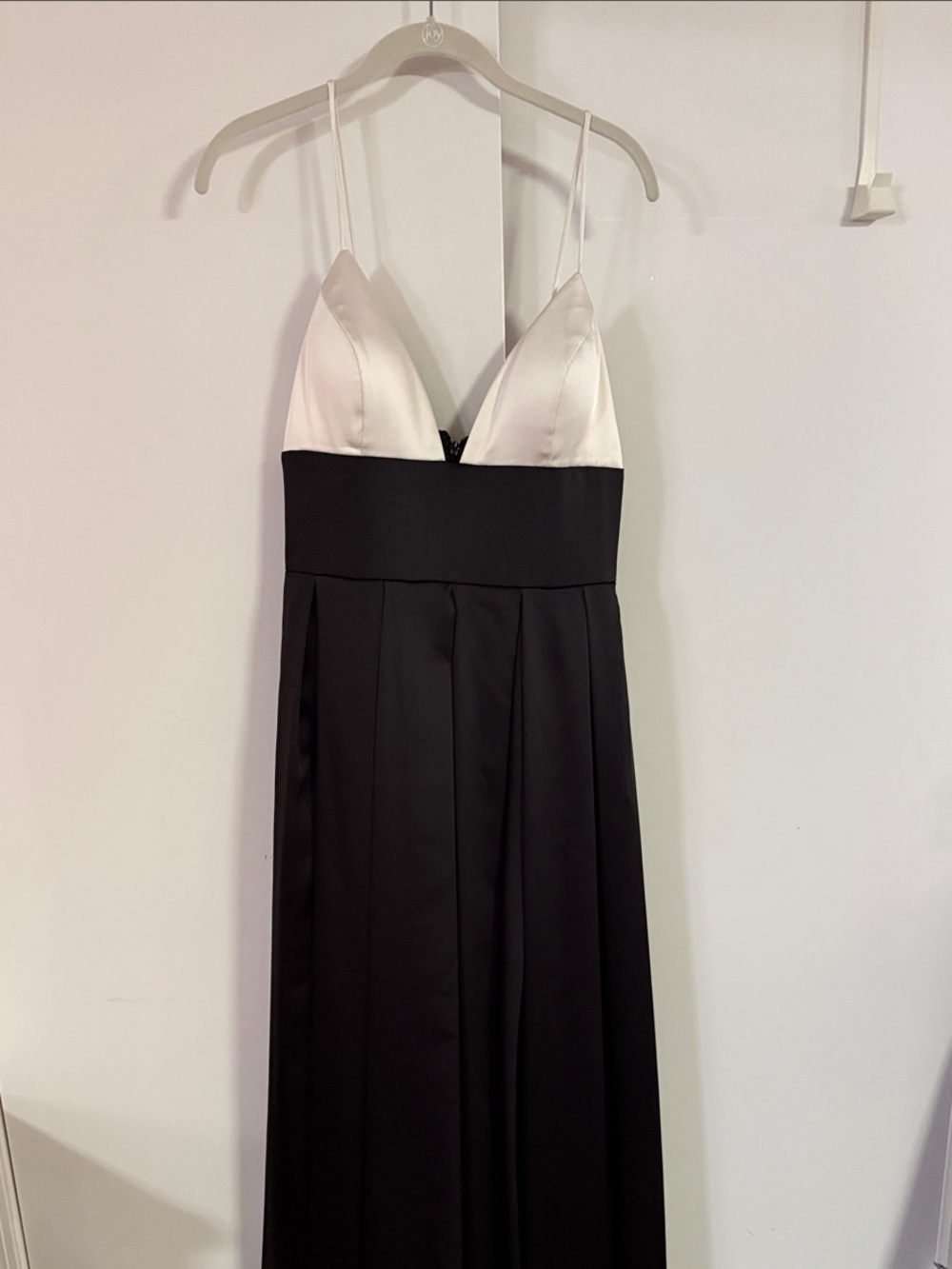 Elegant Black and White Spaghetti Strap Evening Dress